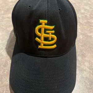 ST. LOUIS CARDINALS ST. PATRICKS DAY HAT M/L